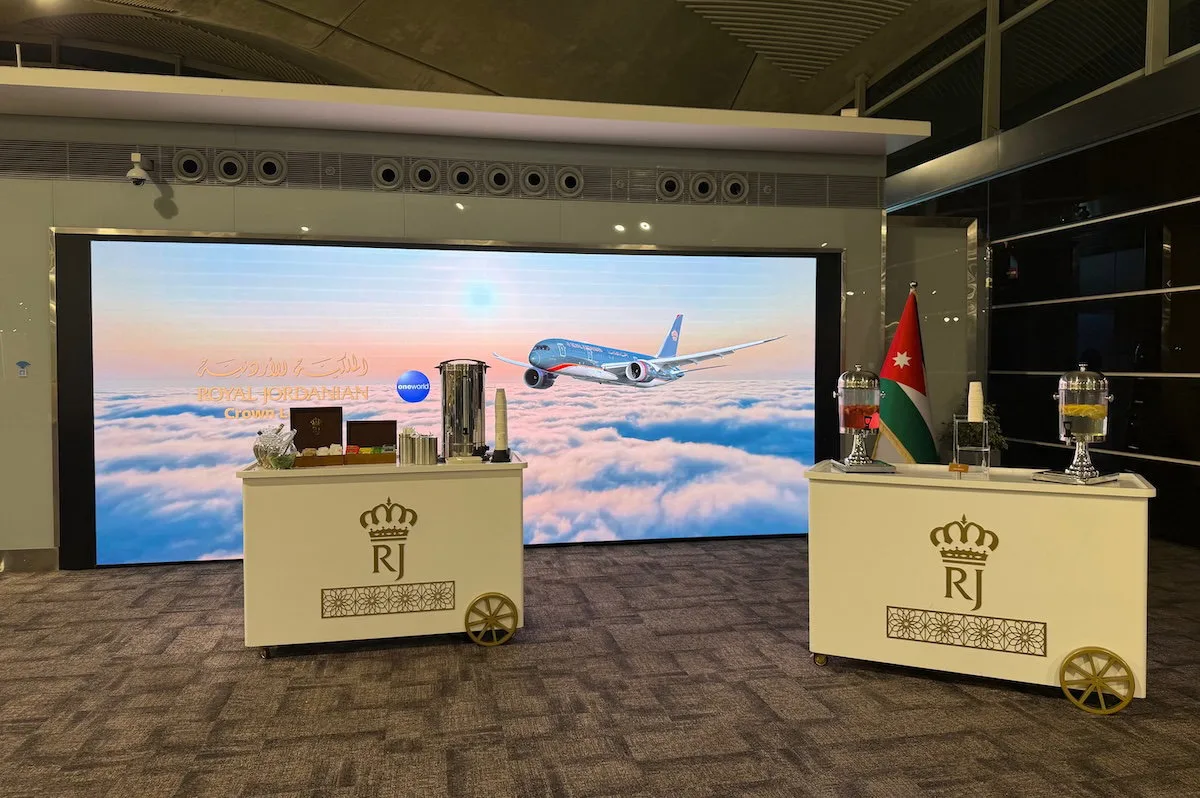 Trải Nghiệm Royal Jordanian Crown Lounge Tại Sân Bay Amman