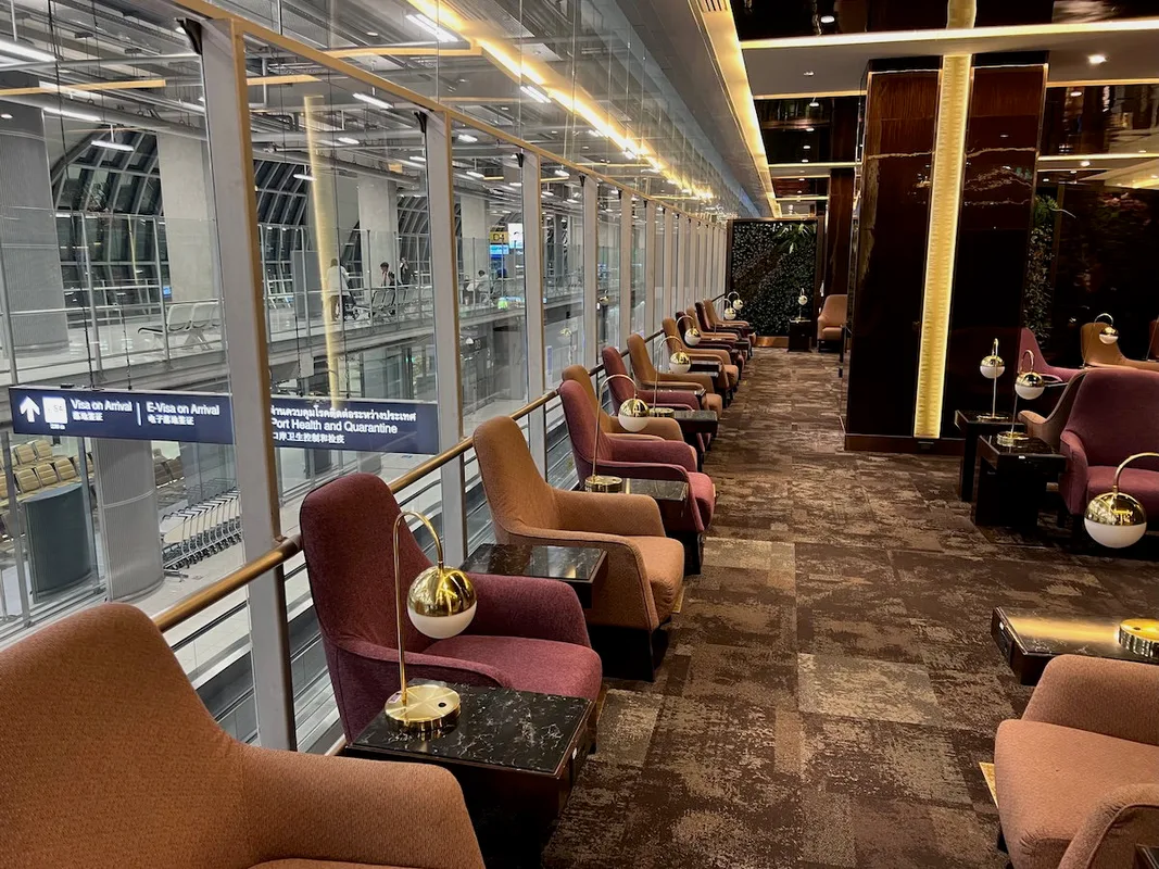 Trải Nghiệm Thai Airways Business Lounge Tại Sân Bay Bangkok