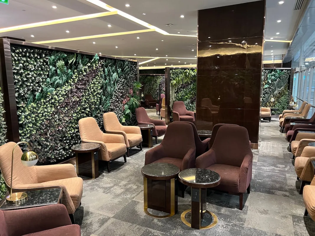 Trải Nghiệm Thai Airways Business Lounge Tại Sân Bay Bangkok