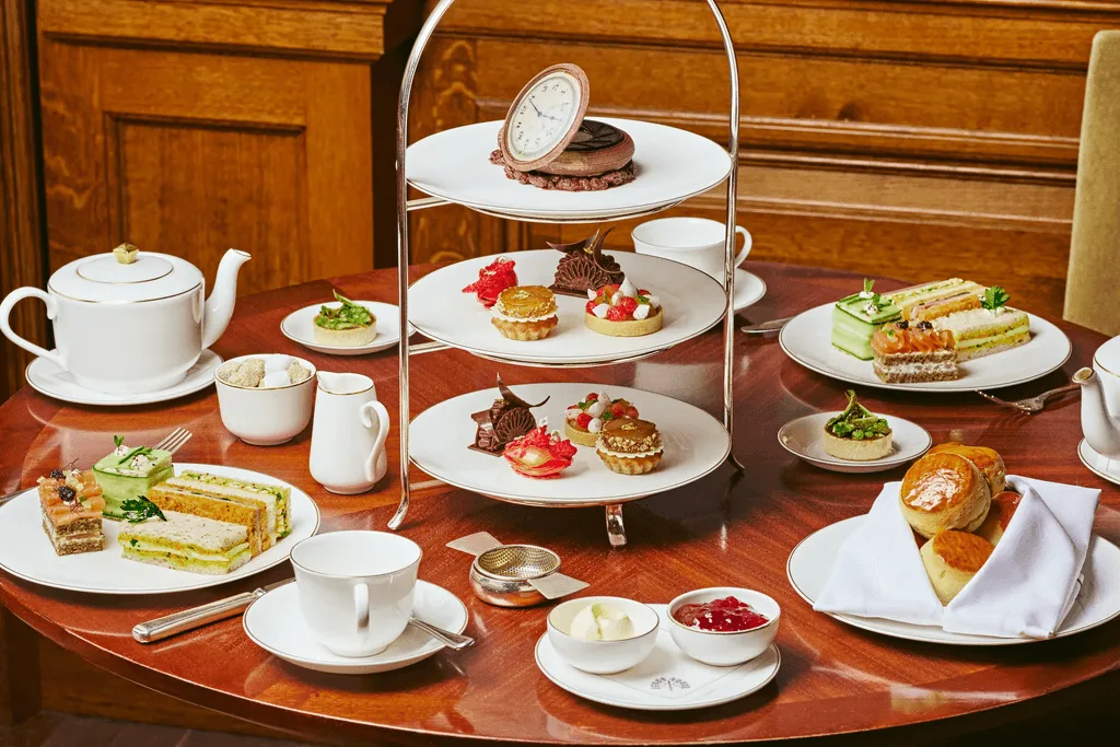 Trải Nghiệm Trà Chiều Tại London: Top Các Địa Điểm Không Thể Bỏ Qua